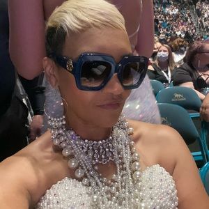 Meet your Posher, Jackie